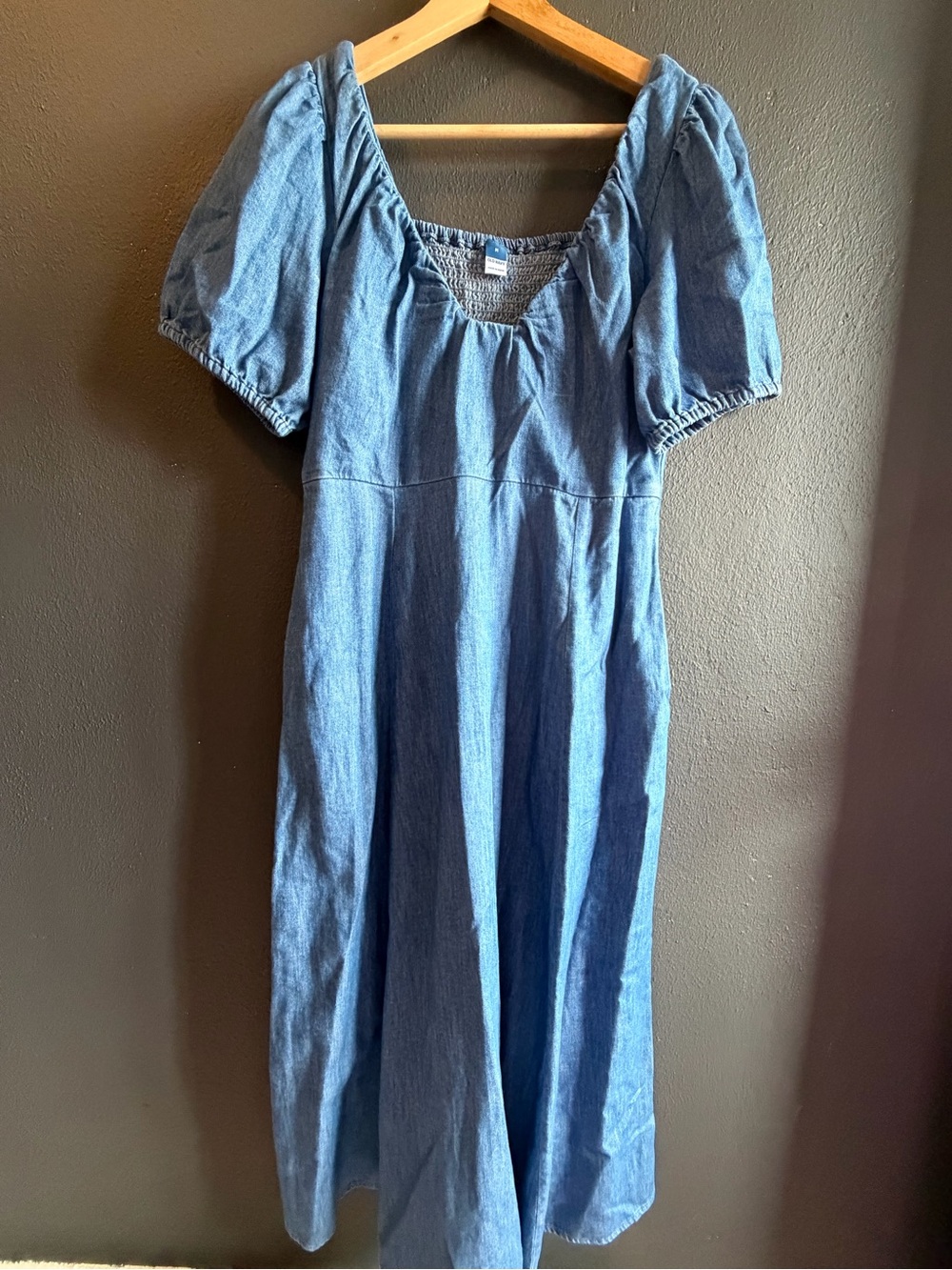 Old Navy Blue Denim Midi Dress with Puff Sleeves